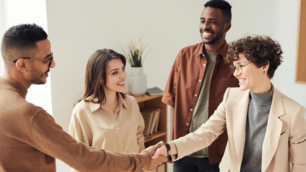 handshake-group-shot-pexels-fauxels-3184416.jpg